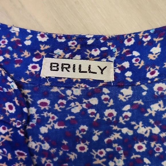 🛍Brilly Womens Button Down‎ Blue Floral Blouse Size Large - Picture 2 of 8